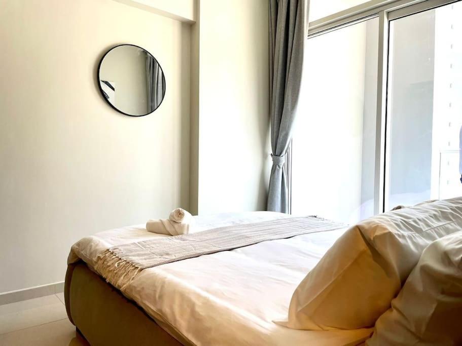Vera Residences By Damac I 1Br Luxury Aparthotel ดูไบ ภายนอก รูปภาพ